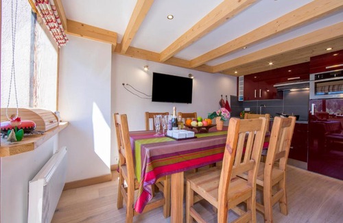 Argentiere Apartment | Grand Roc C306 from Slopes 280m, View, Parking & WiFi - Happy Rentals