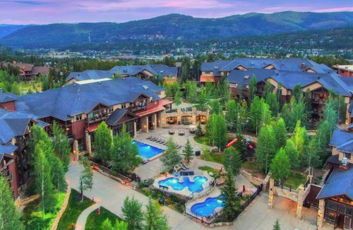 Four O'Clock Condo | Grand Timber Lodge Studio Unit Friday Check-In