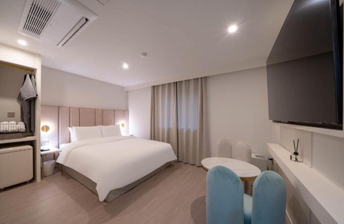 Busanjin Hotel | Grandis Hotel Munhyeon