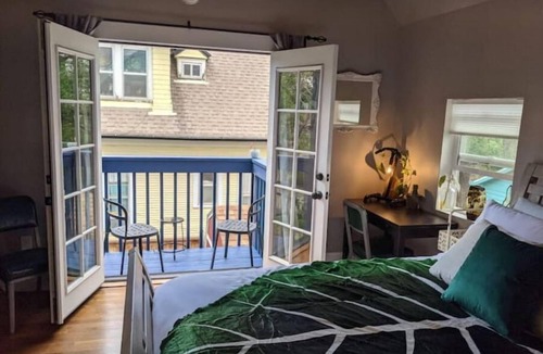 Colorado Springs Apartment | Green Grove at Captain's Cove, located in the heart of Old Colorado City 2