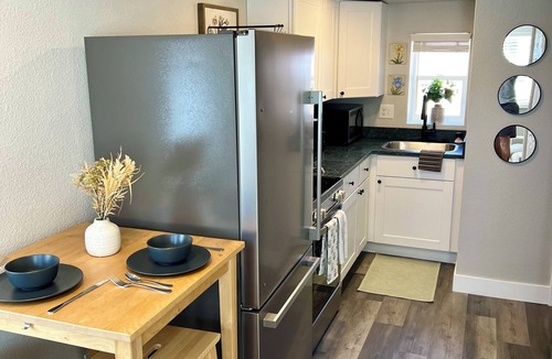 Central Colorado Springs Cottage | Green Haven: Smart Projector, Yard, & Fire Pit
