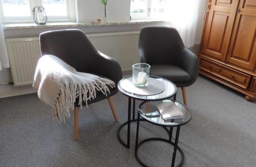 Fedderswarf Apartment | Große Warf mit Rasenfläche