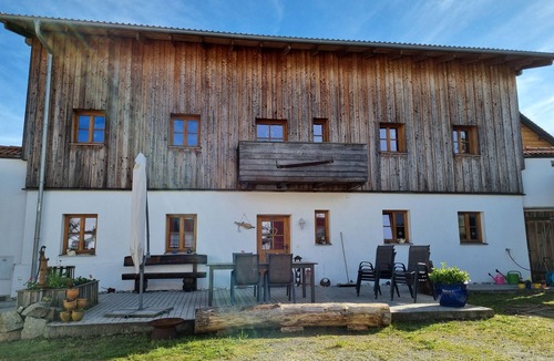 Aidenbach House | Großer Vierseithof für 10 Pers. - Innenhof - Kamin - Natur pur
