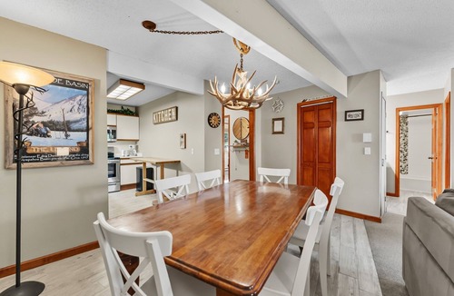 Mountain House Condo | Ground floor unit with less than 5 minutes walk to the lifts - great location!