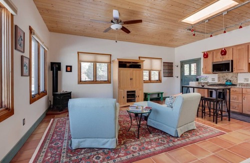 Arroyo Seco House | `Guest house at the base of the Sangre de Cristo Mountains`