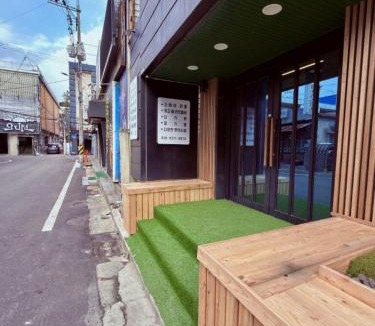 Gumi Hotel | Gumi stayraum