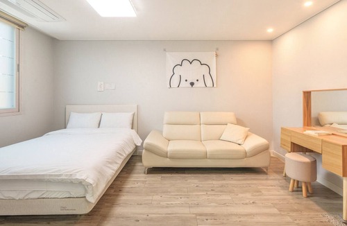 Gyeongju House | Gyeongju Gampo Laviangrose Pool Villa