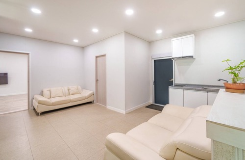 Gyeongju House | Gyeongju Gampo Laviangrose Pool Villa