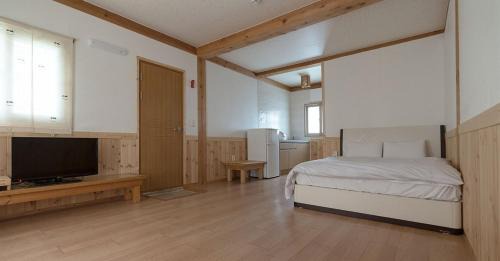 Gyeongju House | Gyeongju hanok pentown