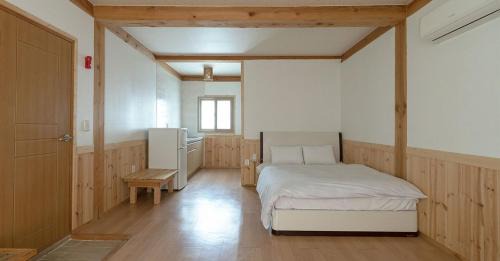 Gyeongju House | Gyeongju hanok pentown