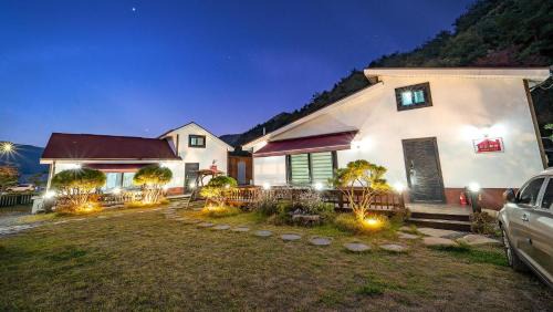 Gyeongju House | Gyeongju Hiltopia Kids Pool Villa