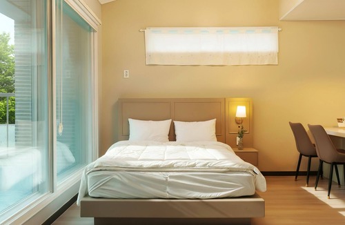 Gyeongju House | Gyeongju Sky Flower Astro Pool Villa