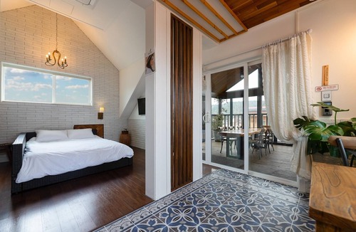 Gyeongju House | Gyeongju Suite Cream Hill Pension