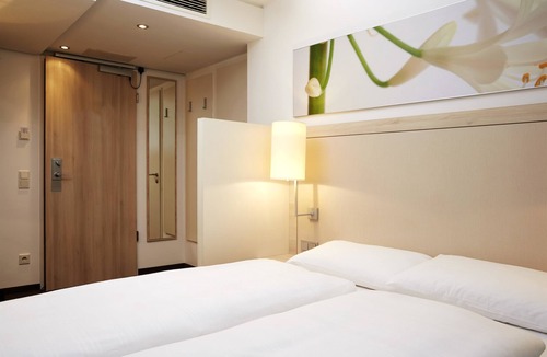 Ludwigsvorstadt-Kliniken Hotel | H+ Hotel München
