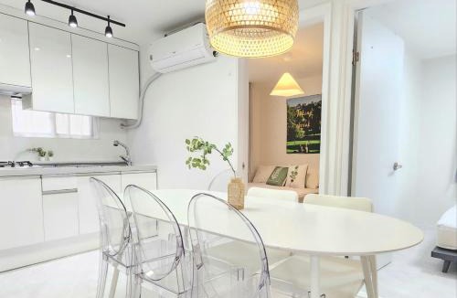 Suwon Apartment | Haewol Stay, Suwon Haeng-gung dong, Haeng-ri dan gil, KT Wiz park 3 minutes, 3 rooms up to 8 people, Starfield Suwon, Cozy emotional rooms for family trip, with kids