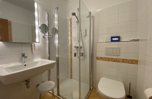 Burgstaaken Hotel | Hafen Hotel Schützenhof
