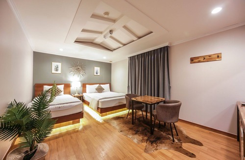 Haman Hotel | Haman JM