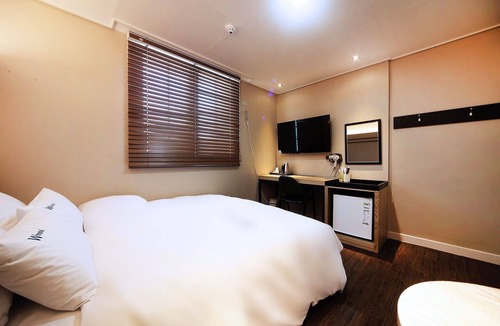 Haman Hotel | Haman W