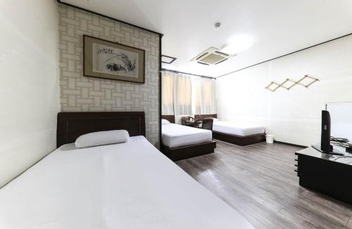 Hamdeok House | Hamduk Pungkyungchae Pension