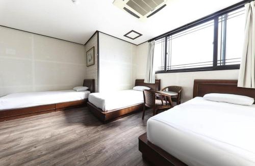 Hamdeok House | Hamduk Pungkyungchae Pension
