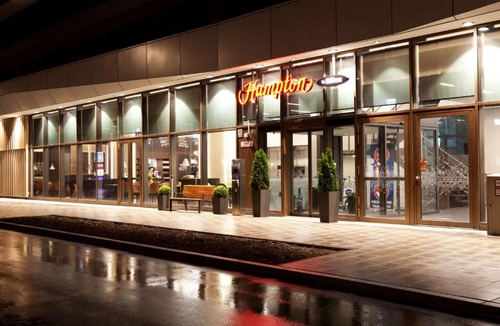 Berg am Laim Hotel | Hampton By Hilton Munich City Center East