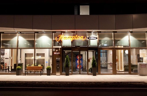 Berg am Laim Hotel | Hampton By Hilton Munich City Center East