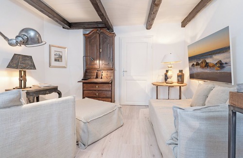 Eutin Apartment | Hampton House vacation apartment with terrace in Eutin