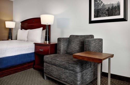 Longmont Hotel | Hampton Inn Longmont