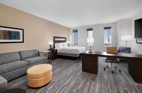 Downtown Denver Hotel | Hampton Inn & Suites Denver Downtown Convention Center