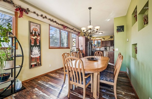 Three Peaks House | Handsome Hollow: Large Silverthorne Townhome-Pet Friendly-New Listing!