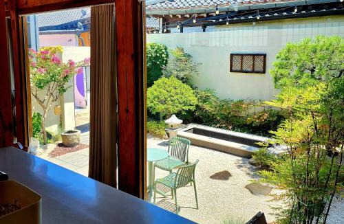 Andong Ski Chalet | Hanok spa stay 소연정