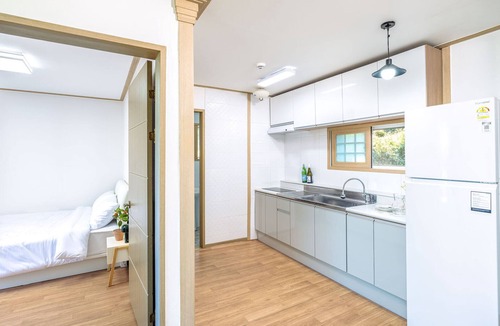 Dolsan-eup House | Hanulbora Pension