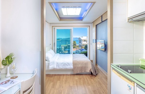 Dolsan-eup House | Hanulbora Pension