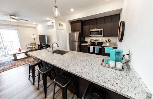 Mountain Shadows Apartment | Happy House Neighboring Nature charming Colorado Springs with AC, WiFi