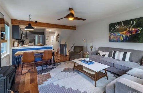Grand Lake House | Heart of Grand Lake I Tri-Level TH I Bright and Stylish Mountain Contemporary!