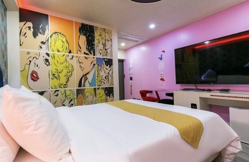 Downtown Hotel | HERA DRIVE IN HOTEL