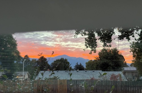 Cimarron Hills House | Hidden Garden Retreat — A Sanctuary of Stillness and Beauty beneath Pikes Peak