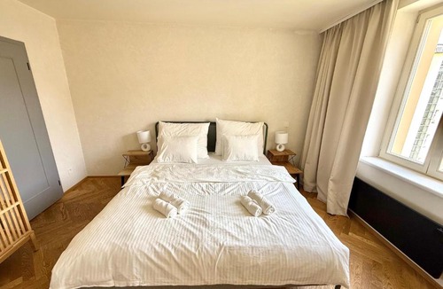 Vinohrady Apartment | Hidden Gem Prague City Centre