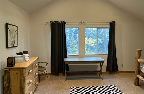 Alma House | High Elevation Rocky Mountain Retreat with Hot Tub