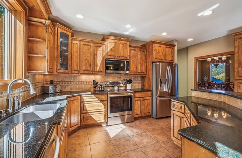 Breckenridge Heights House | High Point Lodge: Private Home, Cozy Patio Area & Hot Tub!