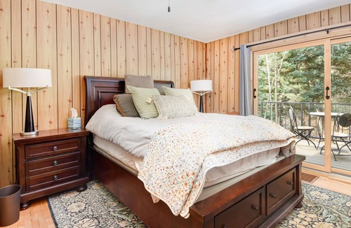 Lyons Cabin | Highland Glen Cabins-since 1961-Enjoy 300' of private river frontage