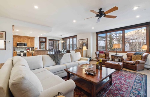 Highlands Townhomes Condo | Highlands Lodge 303 - 3 Bedroom Residence