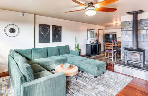 Farmington House | Hike & Golf: Farmington Home 1 Mi to Animas River!