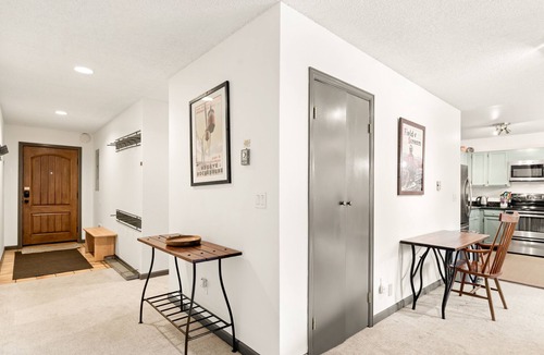 Four O'Clock Condo | Hike/Ski From Back Deck or Relax and Watch Moose