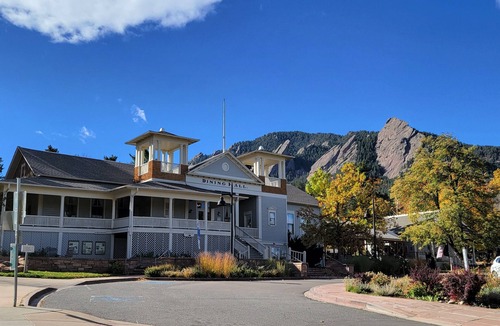 University Hill Apartment | Hiker’s Haven – Steps from Chautauqua Trails & Walk to CU