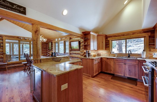 Estes Park Cabin | Historic cabin with mountain views, private W/D, & furnished deck