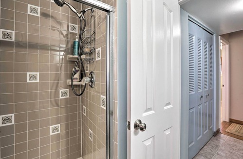 Lafayette Apartment | Historic Lafayette Beautiful Boulder County Efficiency Apartment