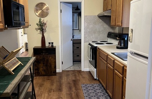Montrose House | Historic Townsend Park bungalow minutes from Black Canyon National Park