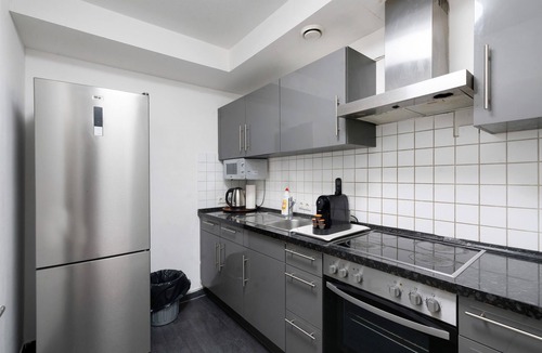 Ludwigsvorstadt-Kliniken Apartment | Holiday Apartment 'Aldars 15' with Wi-Fi and Air Conditioning