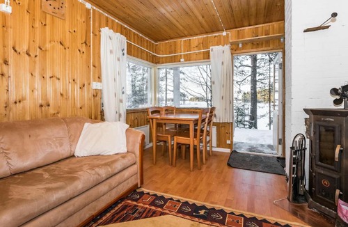 Haapamaki House | Holiday Home Eräkorven kelotupa by Interhome